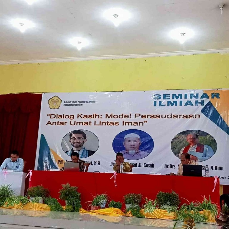 Seminar Ilmiah Lintas Iman, STP St. Petrus KA Hadirkan Tiga Narasumber
