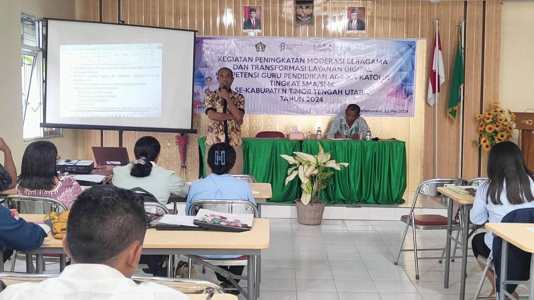 25 GURU PAK TINGKAT SMA/K DI KABUPATEN TTU MENGIKUTI SEMINAR MODERASI BERAGAMA
