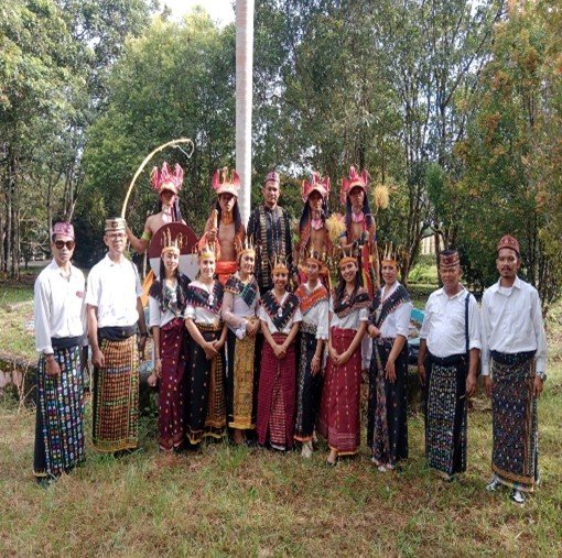 PAGUYUPAN FLOBAMORA DPC IKAMAYA: MERIAHKAN BABUKUNG KABUPATEN LAMANDAU