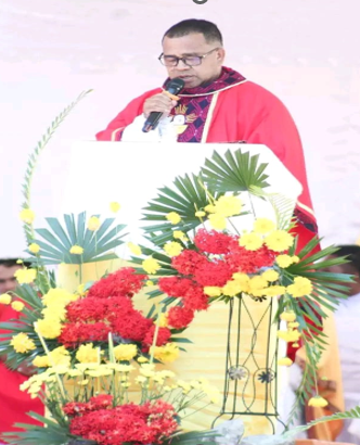 KETUA STP ST PETRUS KEUSKUPAN ATAMBUA RAYAKAN PERAK IMAMAT DI PAROKI WELULI