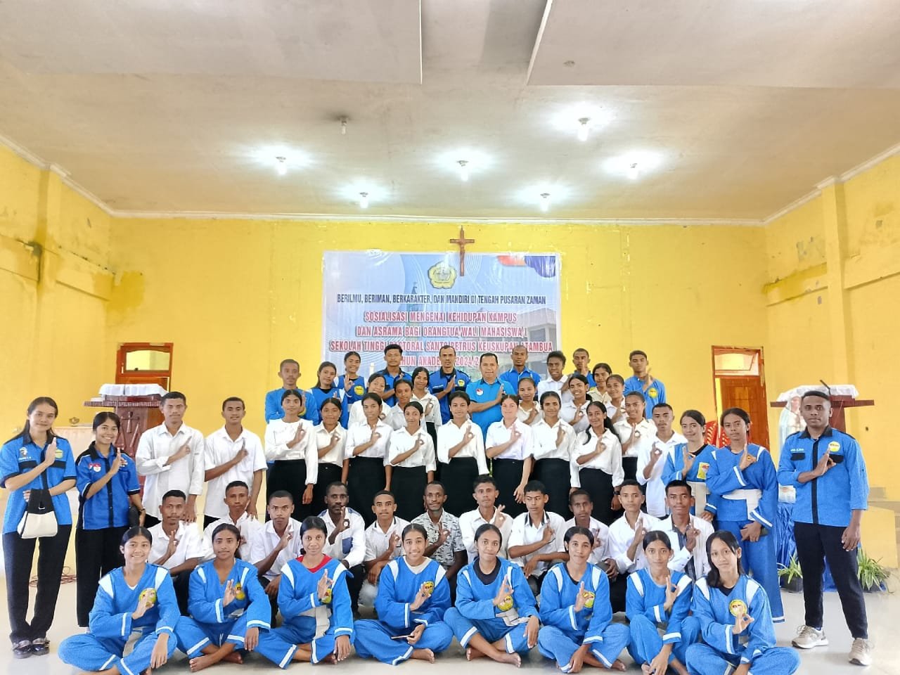 BEM STP ST. PETRUS KA BAGI ILMU LITURGI PRAKTIS DALAM RETRET THS-THM